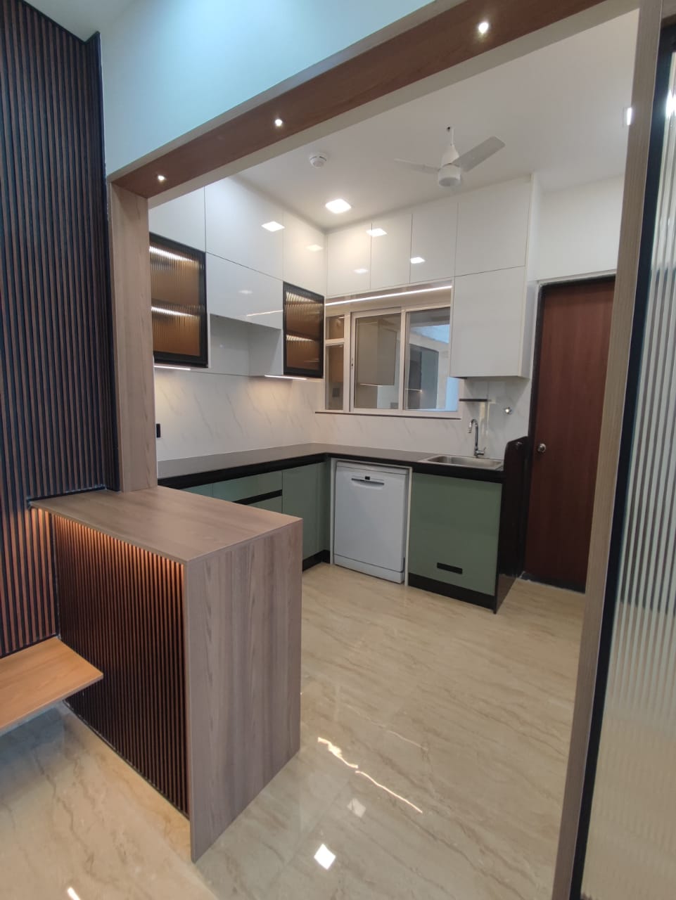 Interior 14